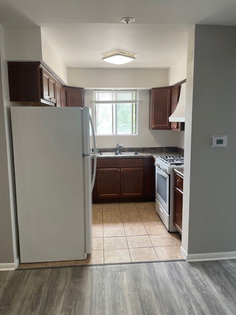Kitchen - 700 65th St