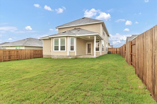 Building Photo - 135 Lyndon Dr