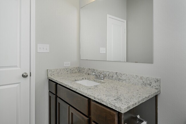 Building Photo - 4089 Cross Park Dr