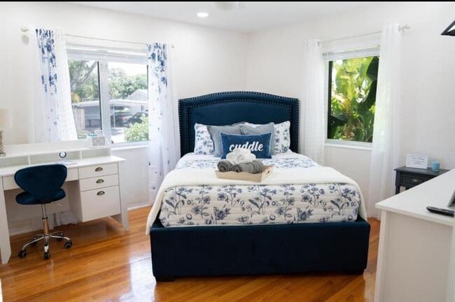 Building Photo - 1128 N 16th Ave