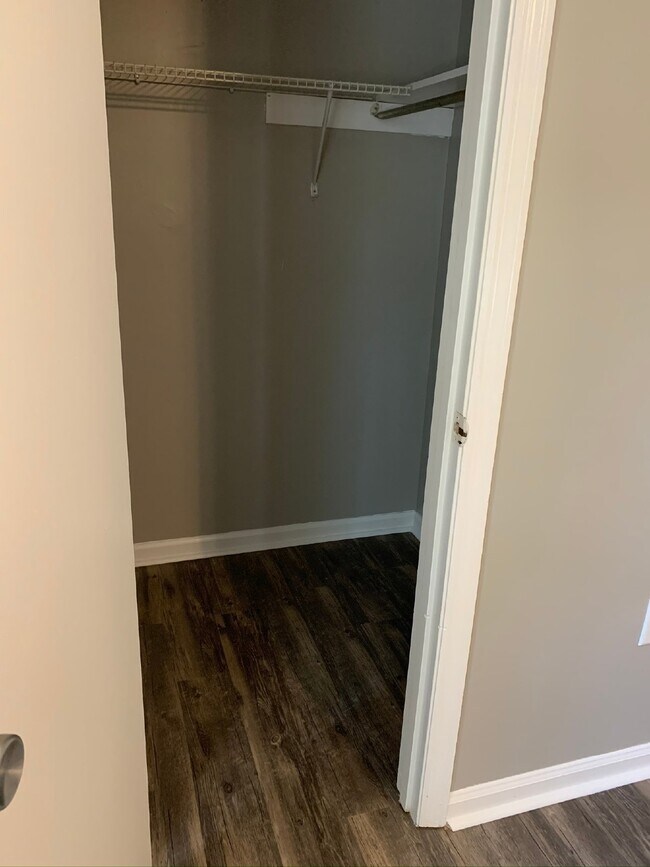 Building Photo - Townhome For Rent