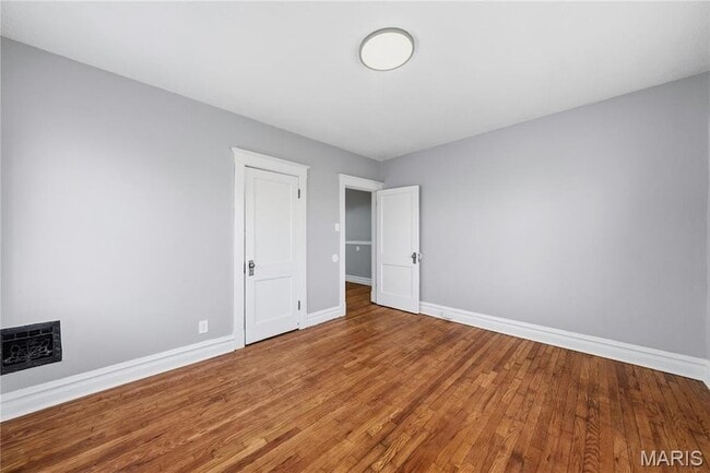 Building Photo - 4643 Evans Ave