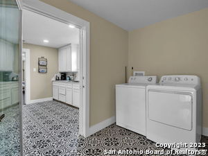 Building Photo - 713 Aransas Ave