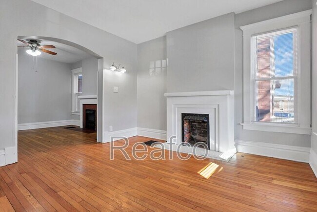 Building Photo - 1458 Bryden Rd