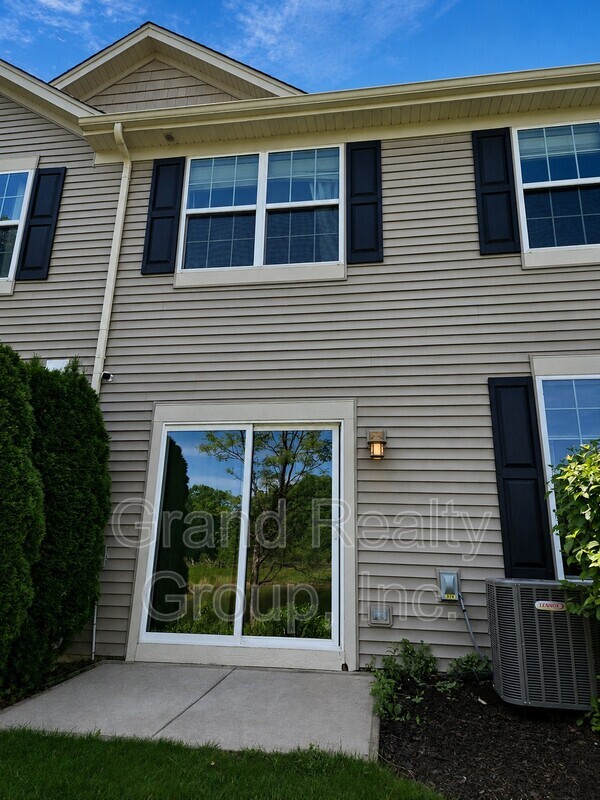 Building Photo - 376 S Jade Ln