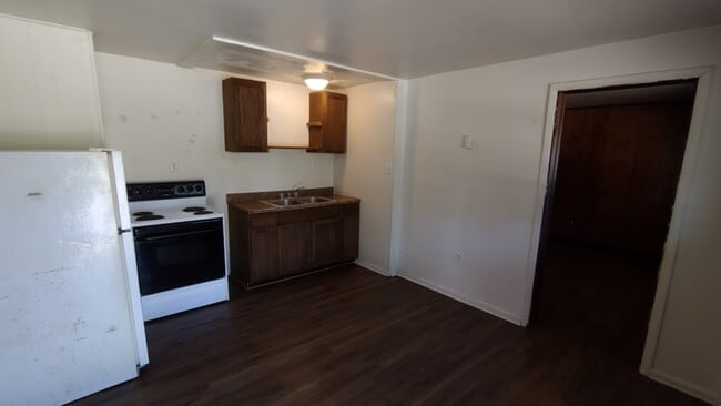 Building Photo - 2223 N Water St Ext