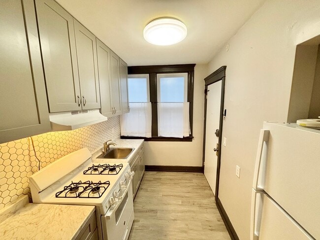 Building Photo - 19-21 Cornell Street