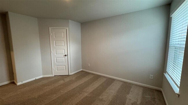 Building Photo - 13249 Musky Dr
