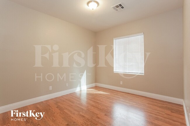 Building Photo - 9100 Little Horse Ave
