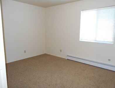 Building Photo - 264 S Fireweed St