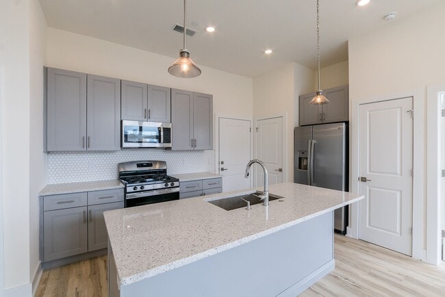 Building Photo - Luxury Northern Liberties Condo
