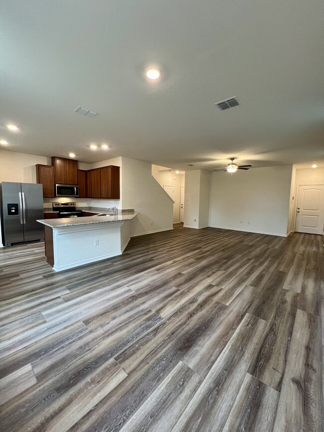 Building Photo - 14839 Vance Jackson Rd