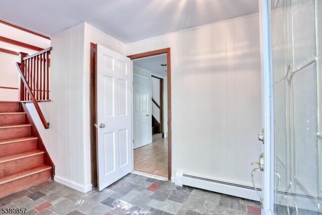 Building Photo - 6 Catherine Ct