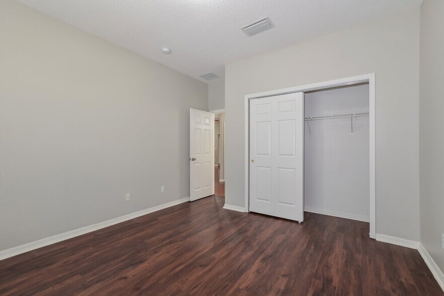 Building Photo - 1605 Shadowood Ct