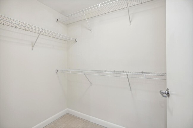 Building Photo - Luxurious 1 Bedroom/1 Bath- NW DC