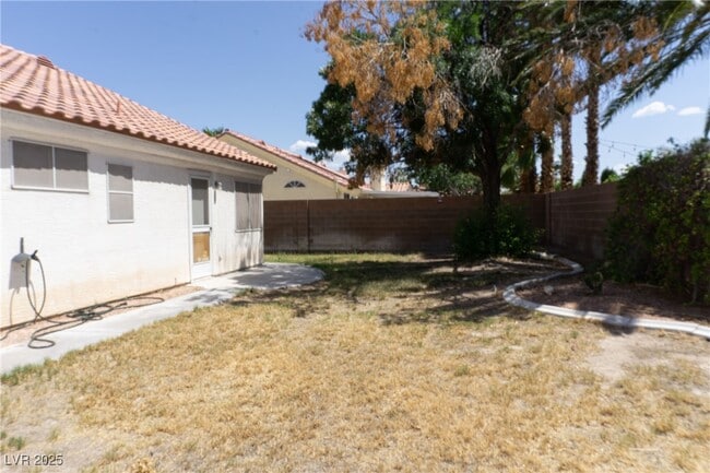 Building Photo - 4709 Victoria Beach Way