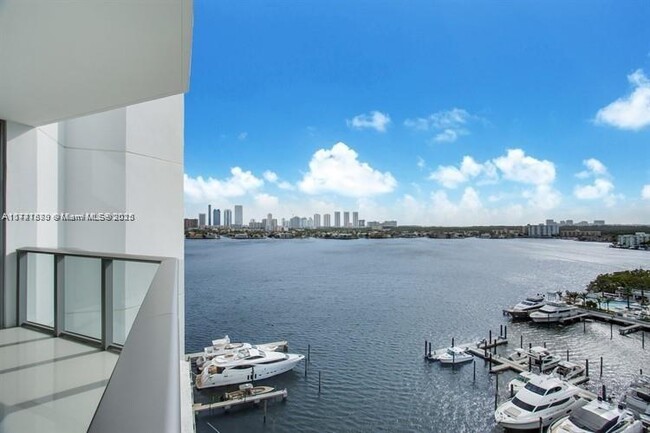 Building Photo - 17301 Biscayne Blvd