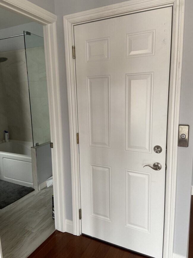 Building Photo - 1334 Anza St