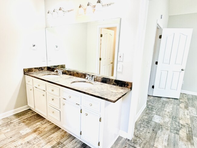 Building Photo - 133 Wildflower Ln