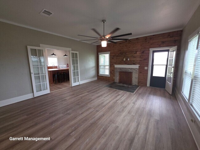 Building Photo - Cute 3/2 Home in Lometa, TX