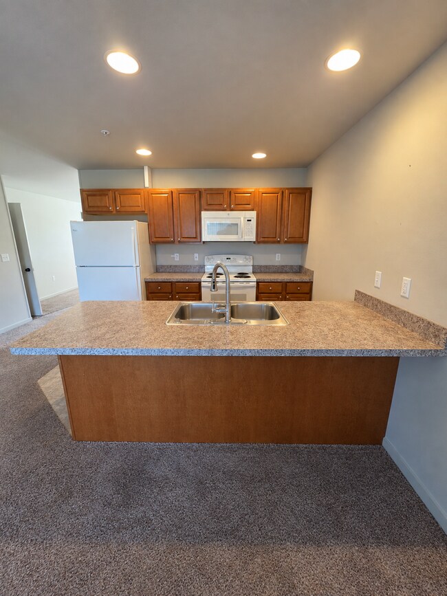 Building Photo - 172 Randolph Dr