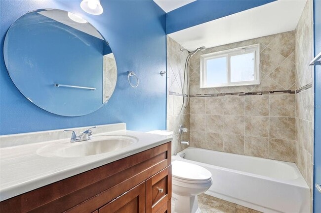 Building Photo - 2701 Carlisle Ave