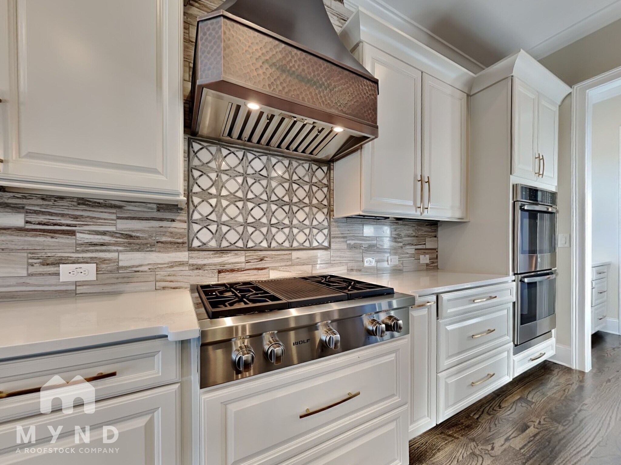 Building Photo - 2995 Manorview Ln