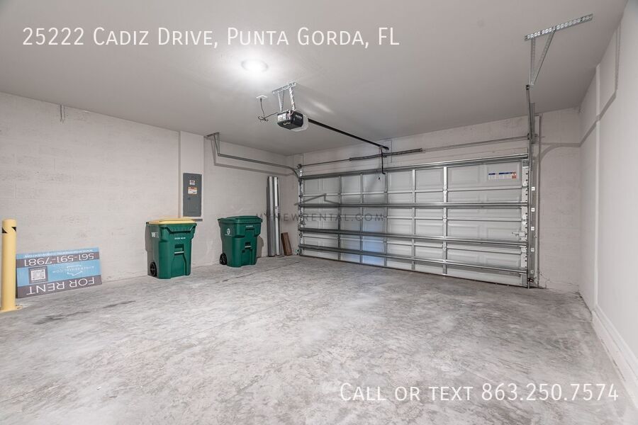 Building Photo - 25222 Cadiz Dr