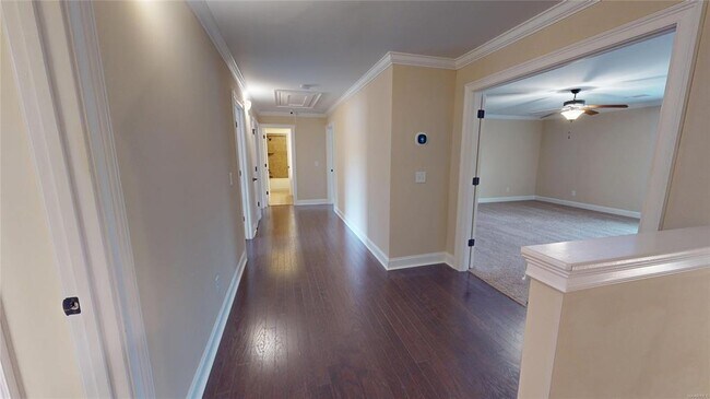 Building Photo - 170 S Charleson Crossing