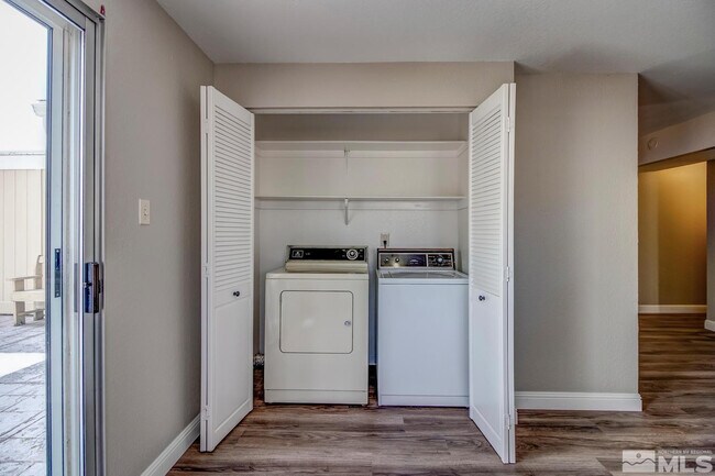 Building Photo - 7513 Cumberland Cir