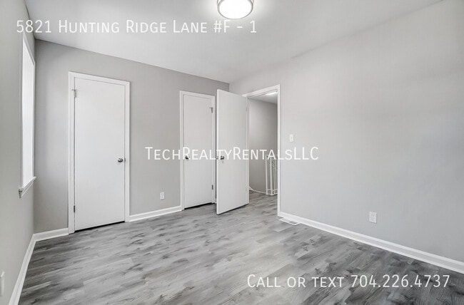 Building Photo - 5821 Hunting Ridge Ln