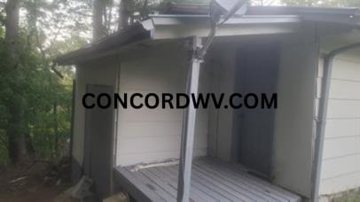 Building Photo - 207 Burch St