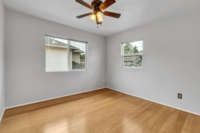 Building Photo - 6426 62nd St Ct W