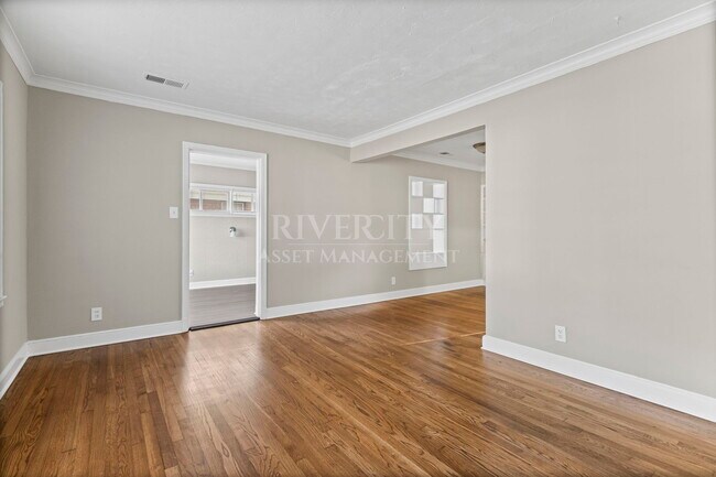 Building Photo - 1156 Brower St