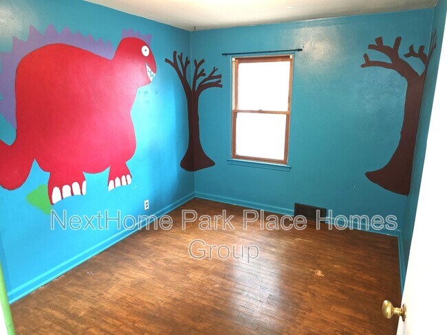 Building Photo - 2908 Dartmouth Dr