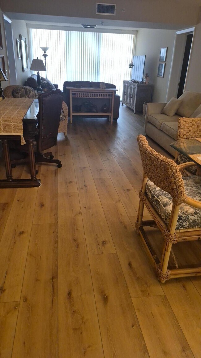 Building Photo - 2601 Marina Isle Way