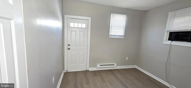 Building Photo - 3207 11th Pl SE