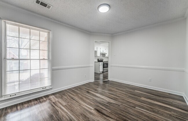Building Photo - Style, Space, and Convenience in the Heart...