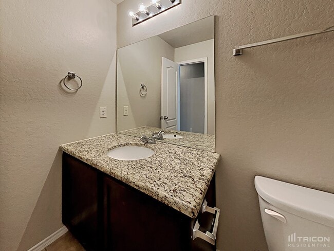 Building Photo - 3919 Amber Chase