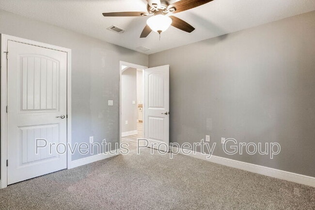 Building Photo - 3111 Hickory St