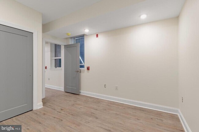 Building Photo - 511 Gorgas Ln