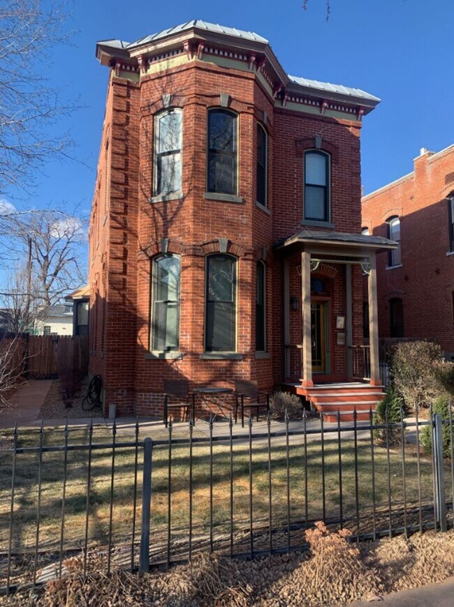 Building Photo - Newly renovated Victorian Townhome located on a quiet street in Curtis Park/RiNo