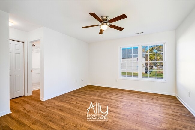 Building Photo - 409 S Magnolia Ave
