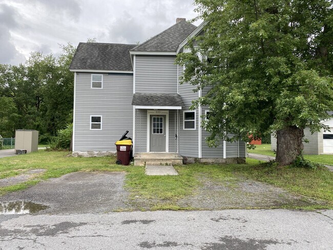 Building Photo - 333 Gardinier St