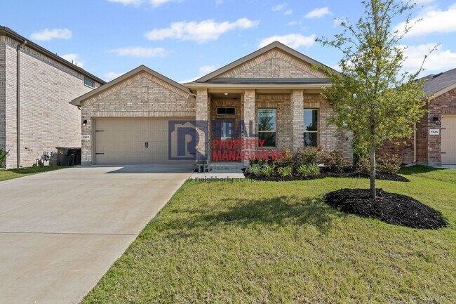 Building Photo - Charming 4-Bed / 2-Bath New Home — Spaciou...