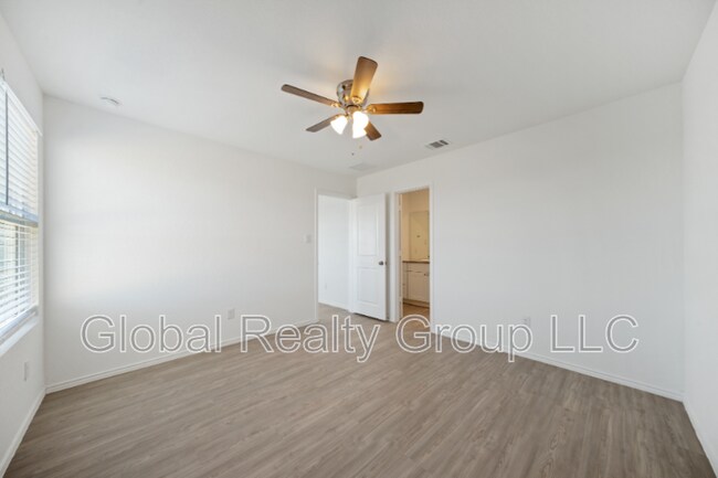Building Photo - 5510 Basil Chase