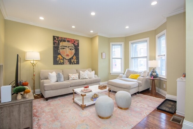 Primary Photo - 214 South St