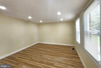Building Photo - 13527 Duhart Rd