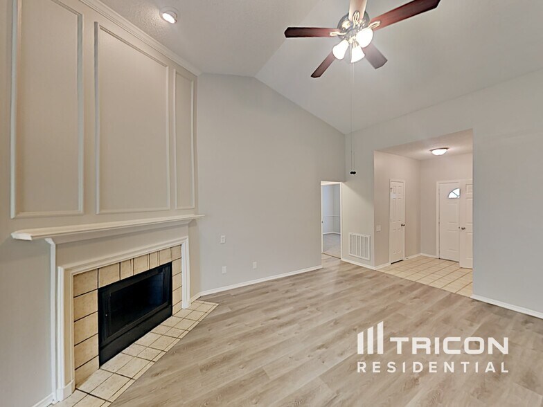 Building Photo - 2601 Country Creek Ln