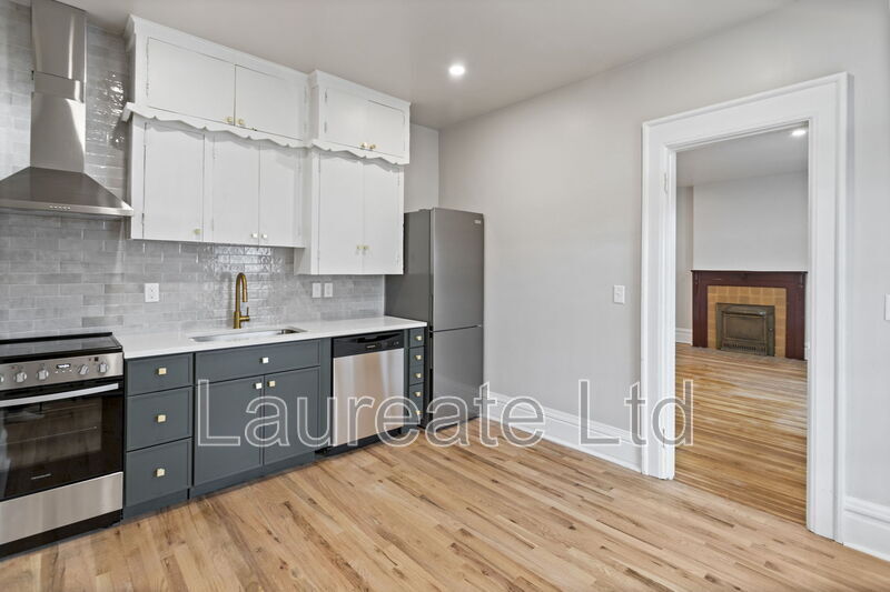 Building Photo - 1058 N Pearl St